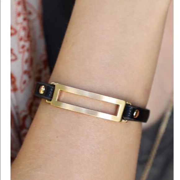 Sassy and Classy Leather and Metal Bracelet. - Picture 2 of 4